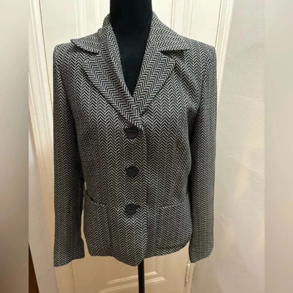KASPER  linen and cotton Blazer size 8. Very pretty